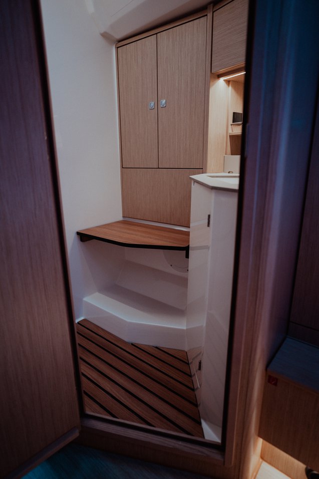 Bavaria C46 - 4 cab. — photo 32