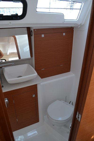 Dufour 360 GL - 3 cab. — photo 11