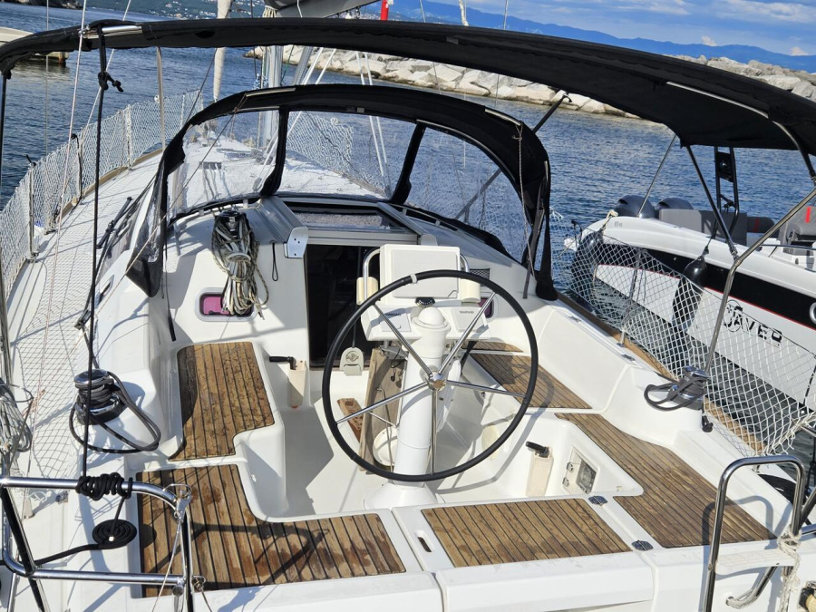 Oceanis 34 — photo 4