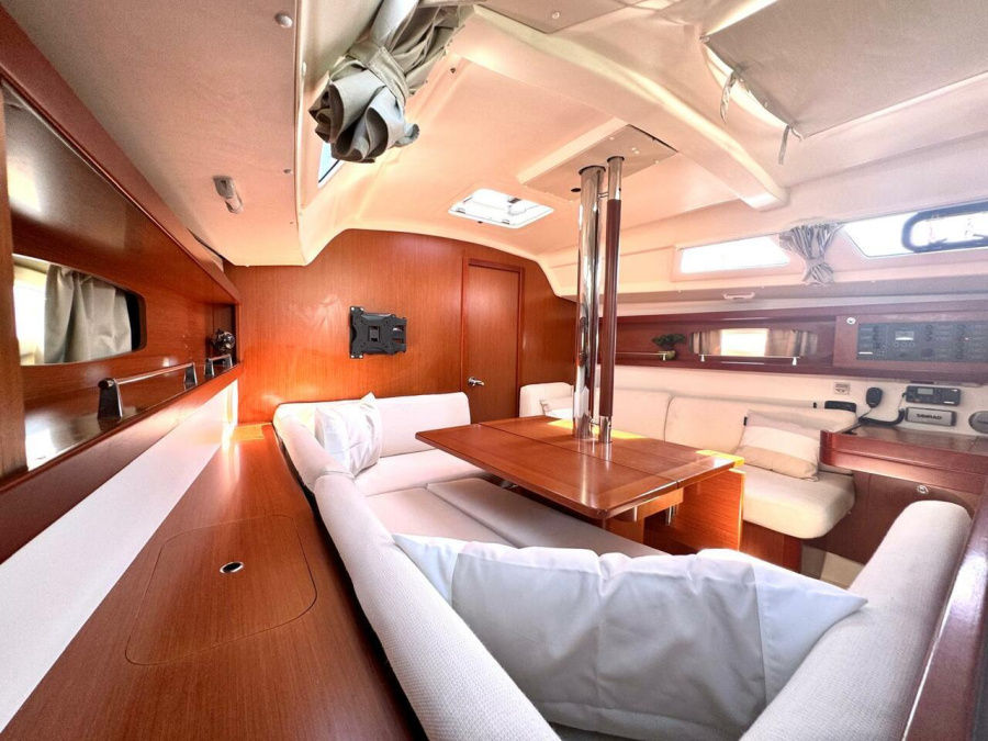 Oceanis 34 — photo 10