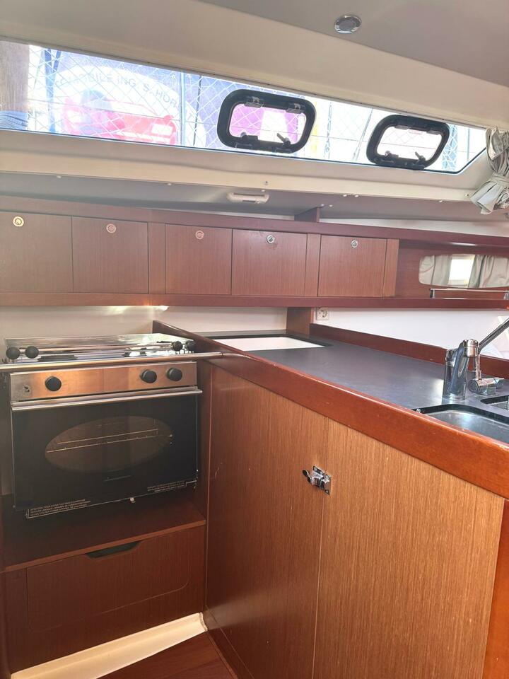 Oceanis 34 — photo 13