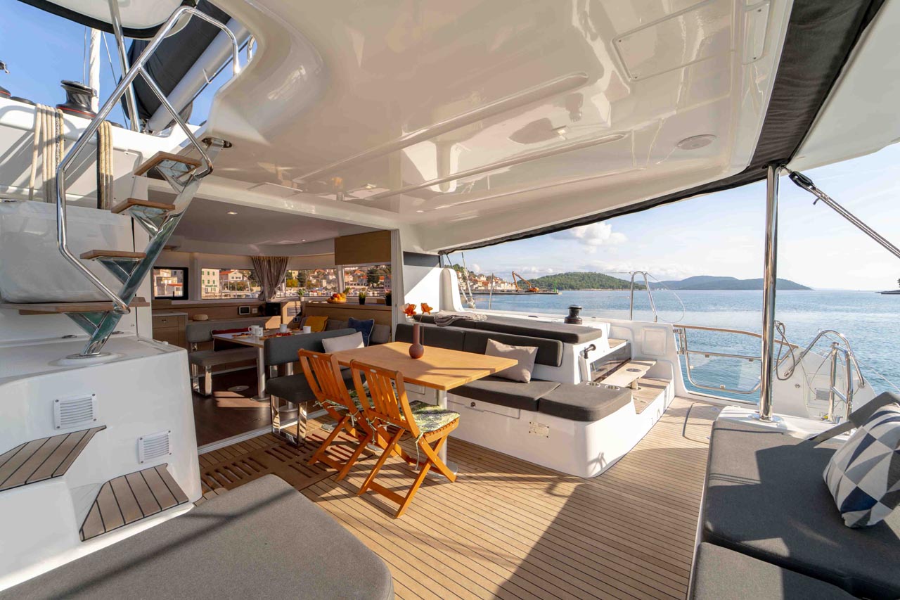 Lagoon 43 - 4 + 2 cab. — photo 8