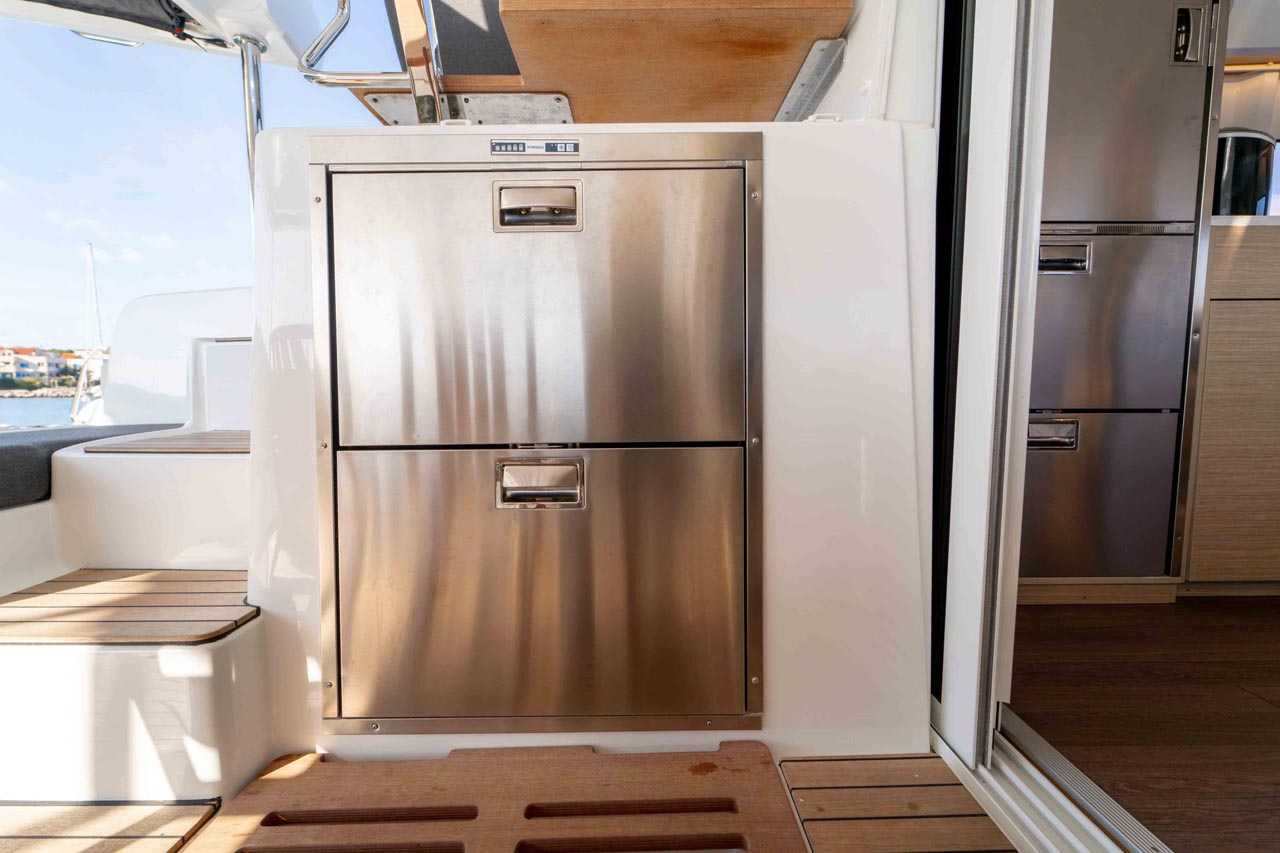Lagoon 43 - 4 + 2 cab. — photo 10