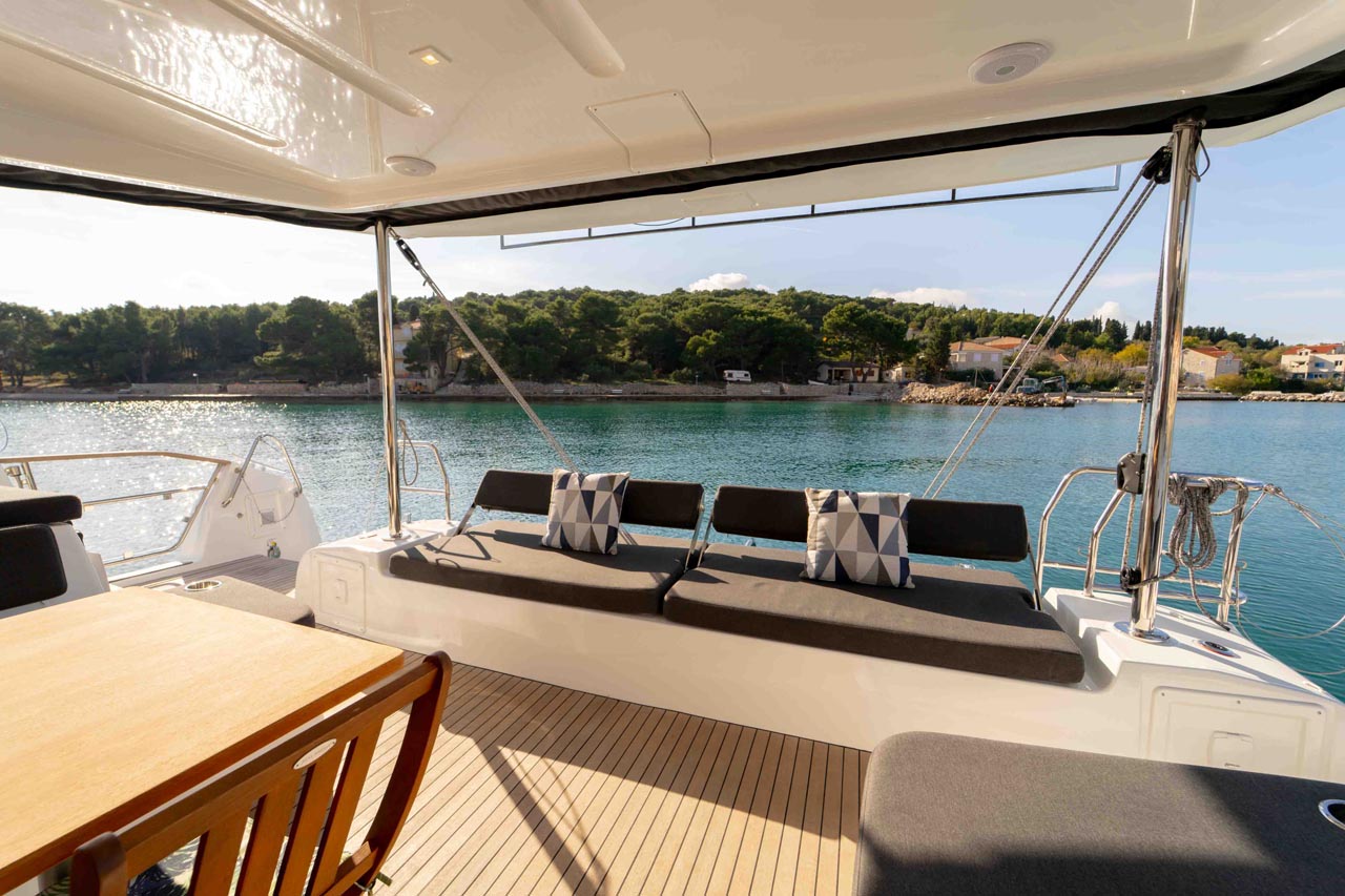 Lagoon 43 - 4 + 2 cab. — photo 11