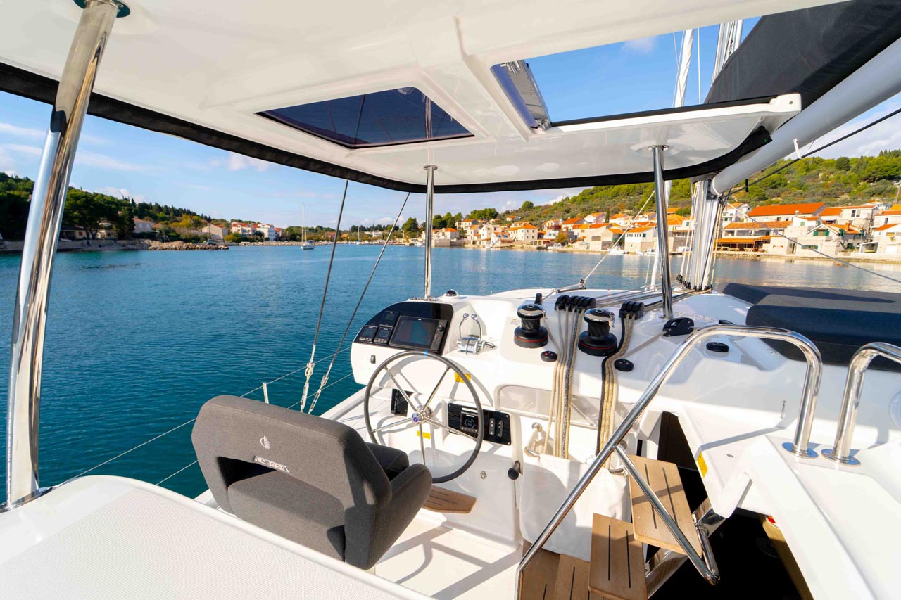 Lagoon 43 - 4 + 2 cab. — photo 13