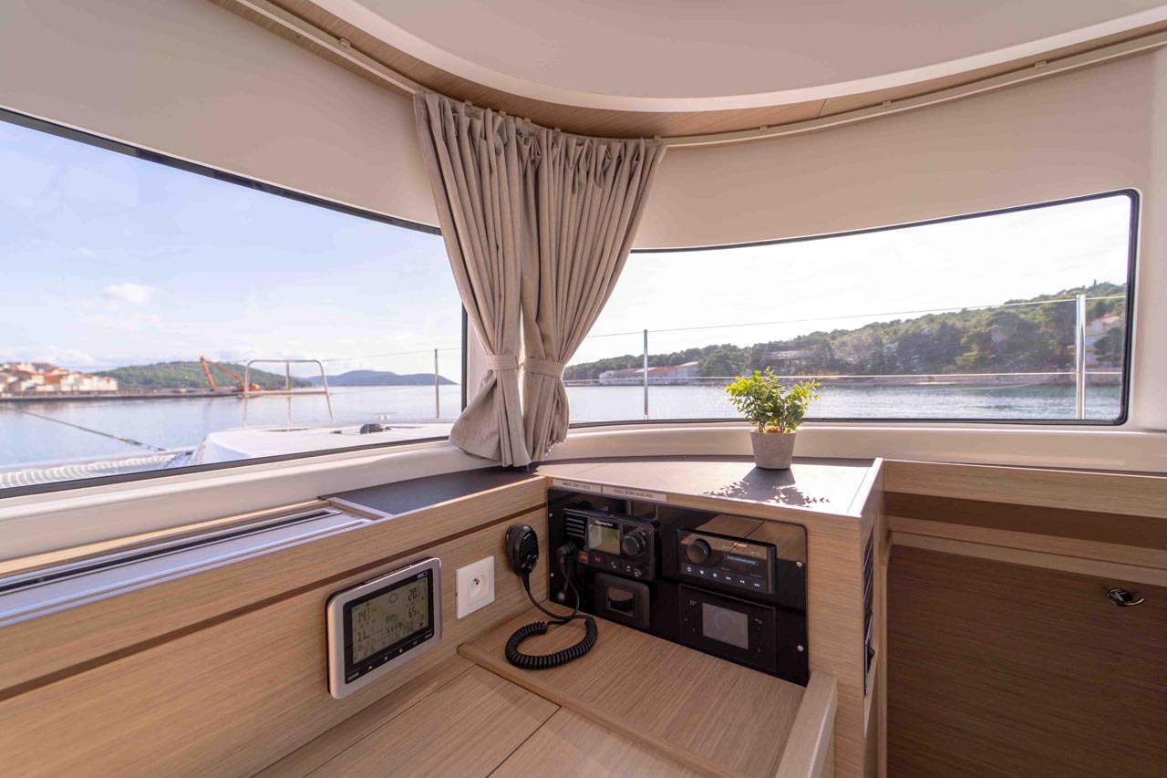 Lagoon 43 - 4 + 2 cab. — photo 19