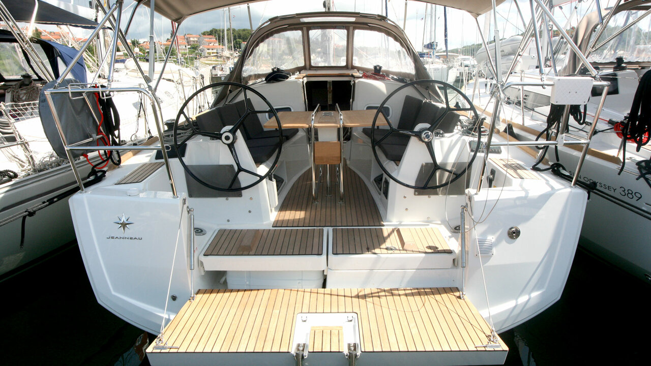 Sun Odyssey 349 - 2 cab. — photo 3