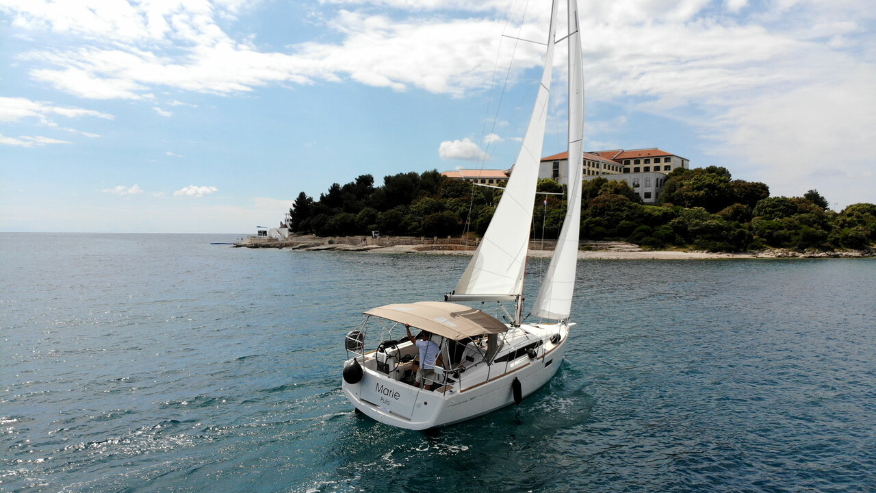 Sun Odyssey 349 - 2 cab. — photo 7