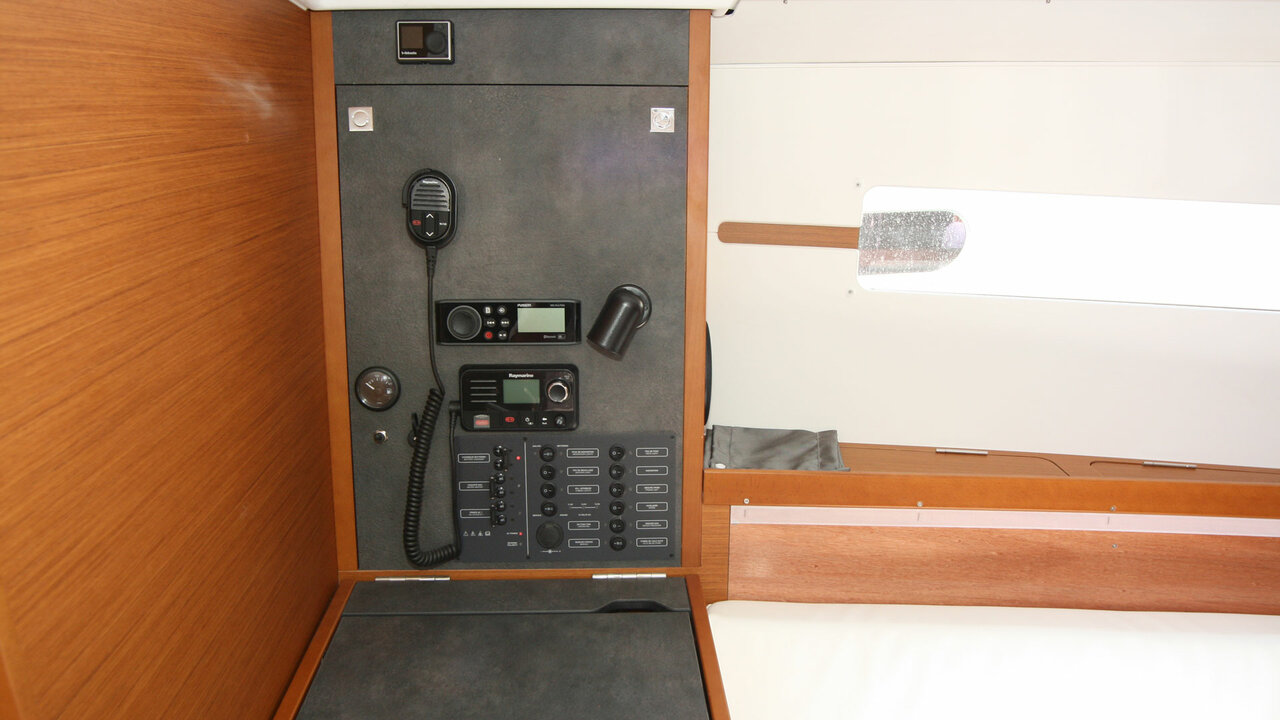 Sun Odyssey 349 - 2 cab. — photo 10