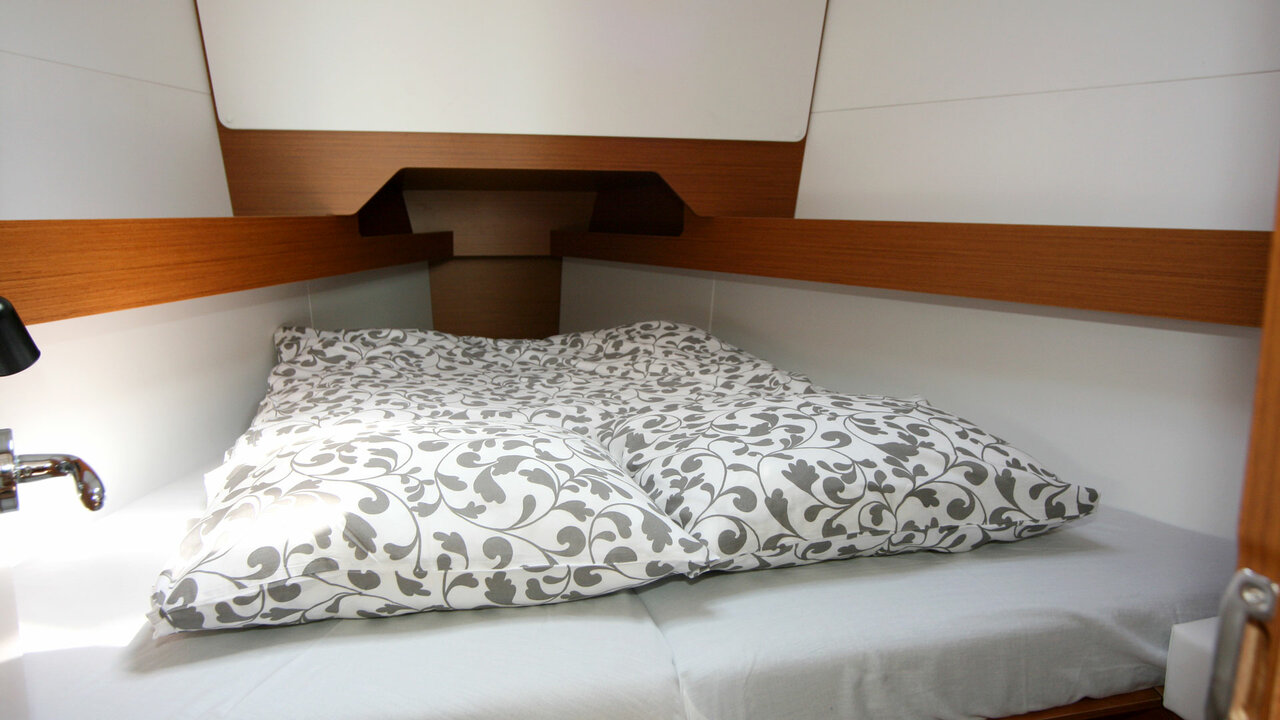 Sun Odyssey 349 - 2 cab. — photo 15