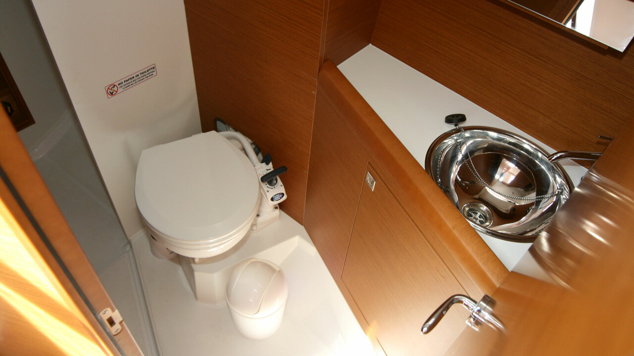 Sun Odyssey 349 - 2 cab. — photo 16