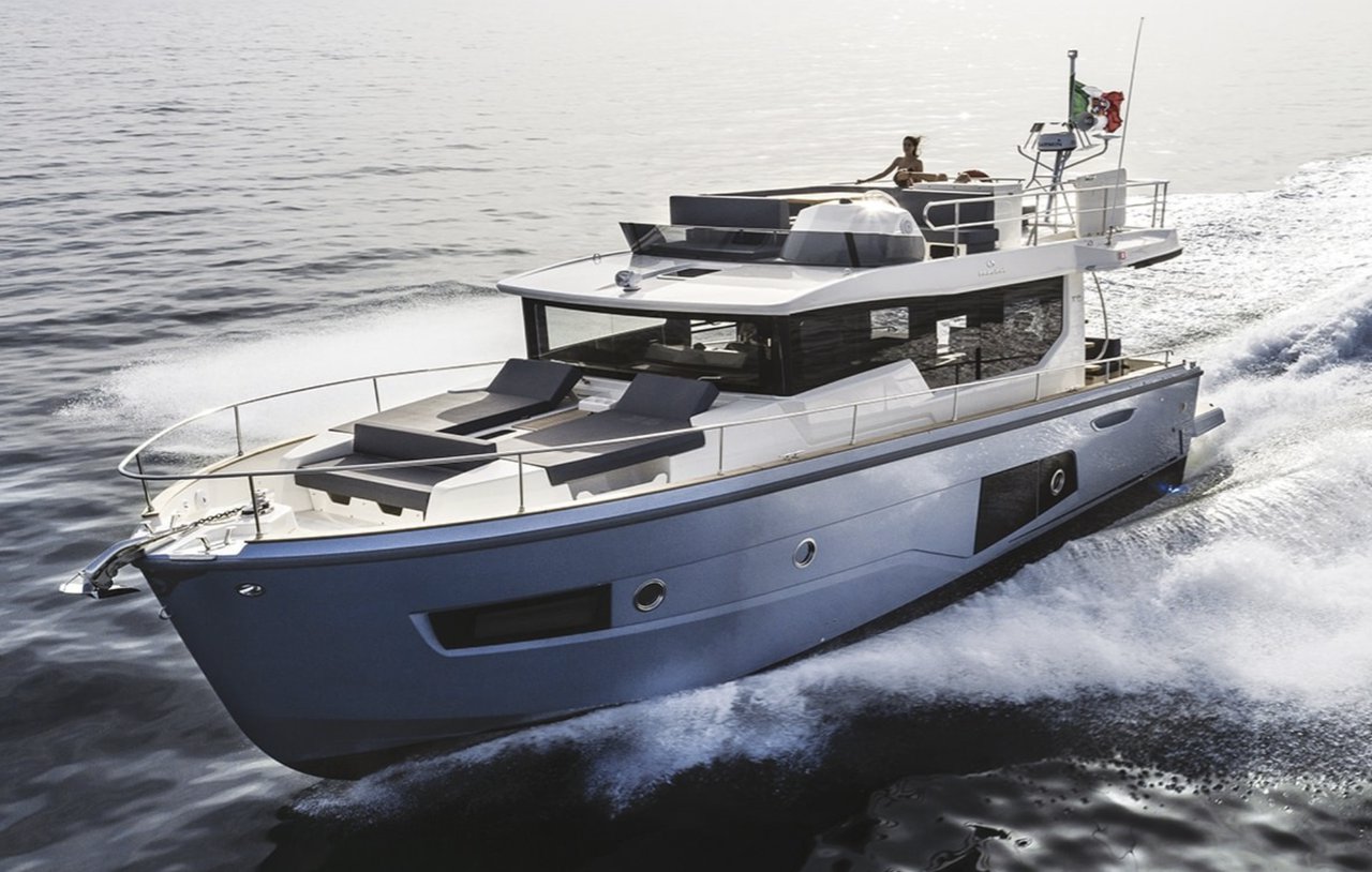 Cranchi T43 Eco Trawler — photo 1