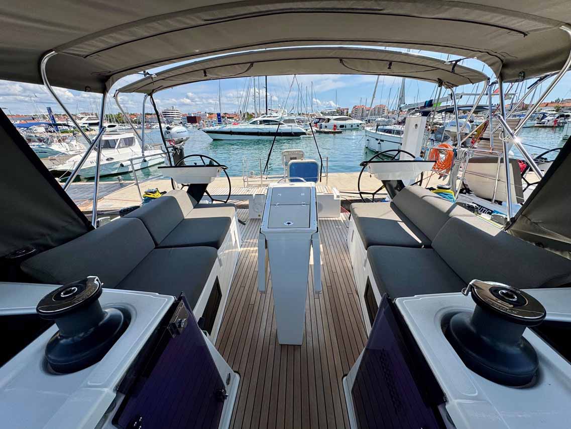 Dufour 41 Performance - 3 cab. — photo 9