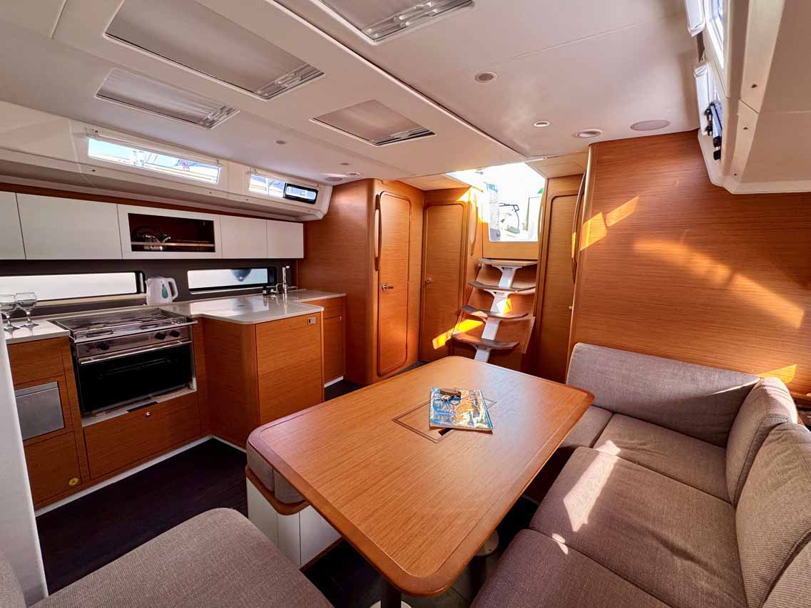 Dufour 41 Performance - 3 cab. — photo 15