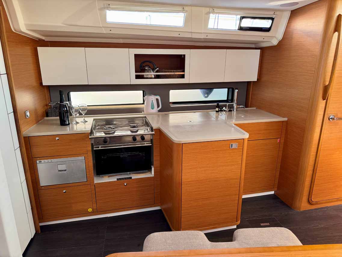 Dufour 41 Performance - 3 cab. — photo 16