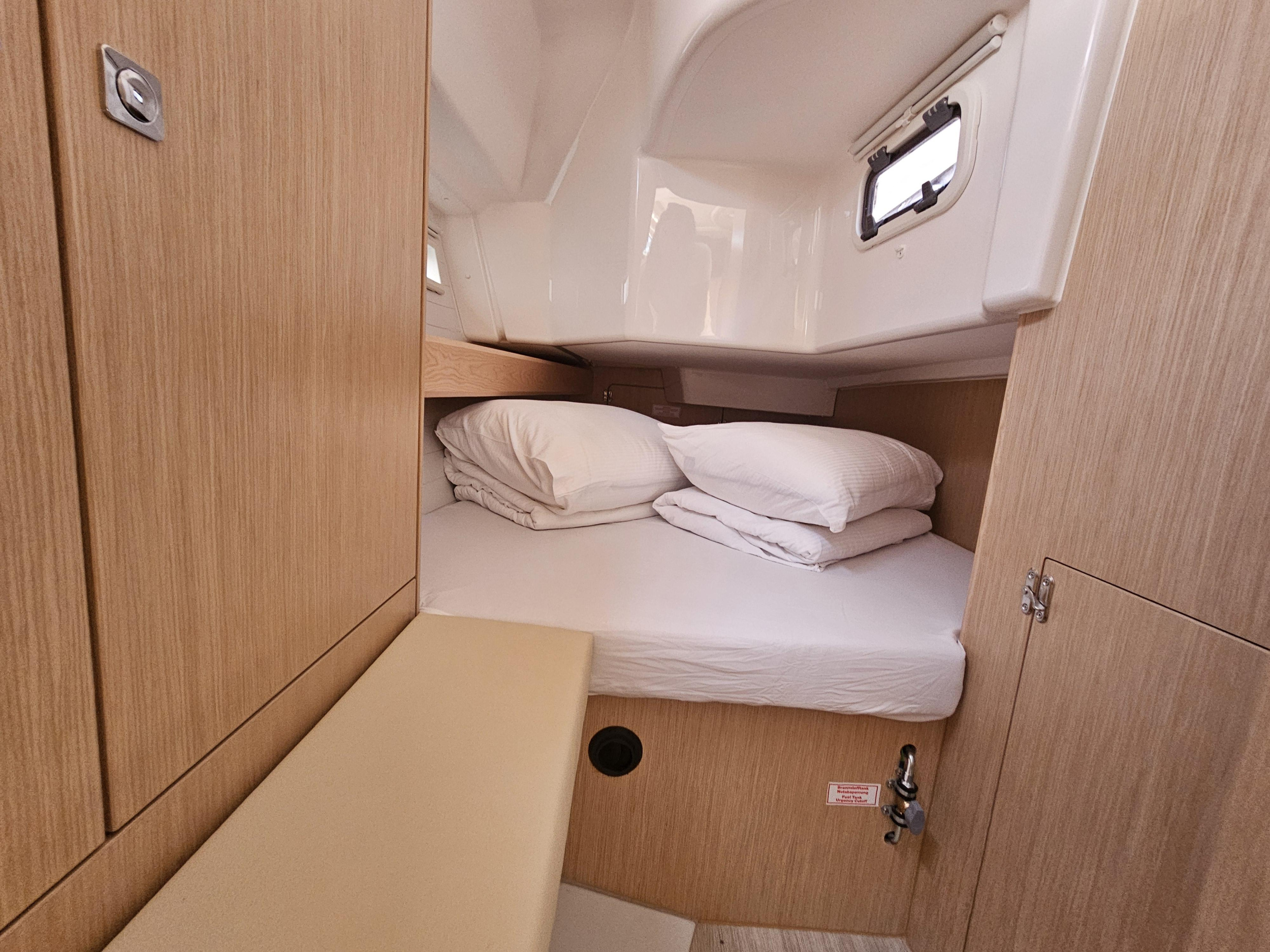 Bavaria Cruiser 34 — photo 6