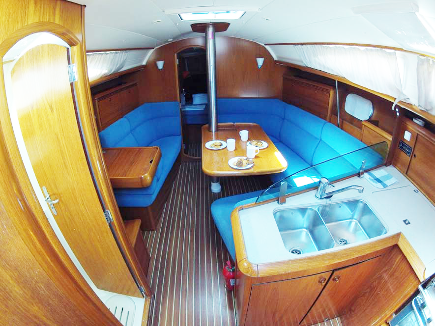 Sun Odyssey 35 — photo 4