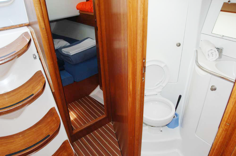 Sun Odyssey 35 — photo 9