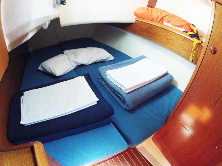Sun Odyssey 35 — photo 10