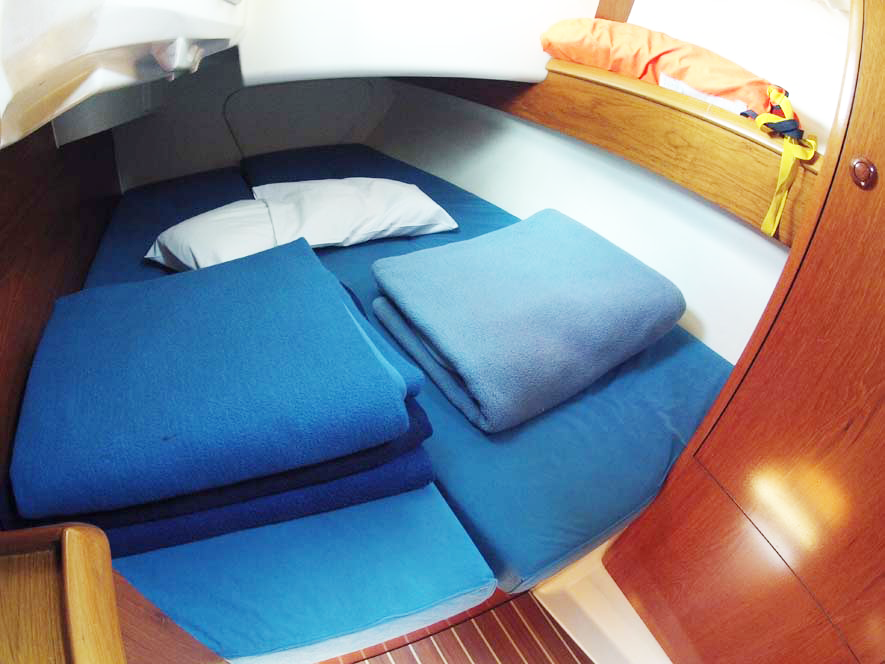 Sun Odyssey 35 — photo 12