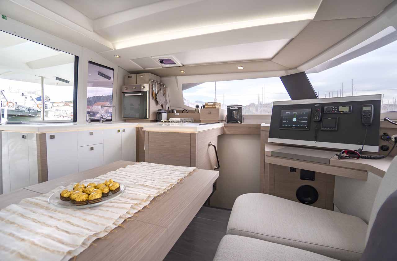 Fountaine Pajot Astrea 42 - 4 + 2 cab. — photo 16