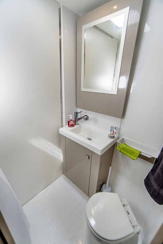 Fountaine Pajot Astrea 42 - 4 + 2 cab. — photo 23