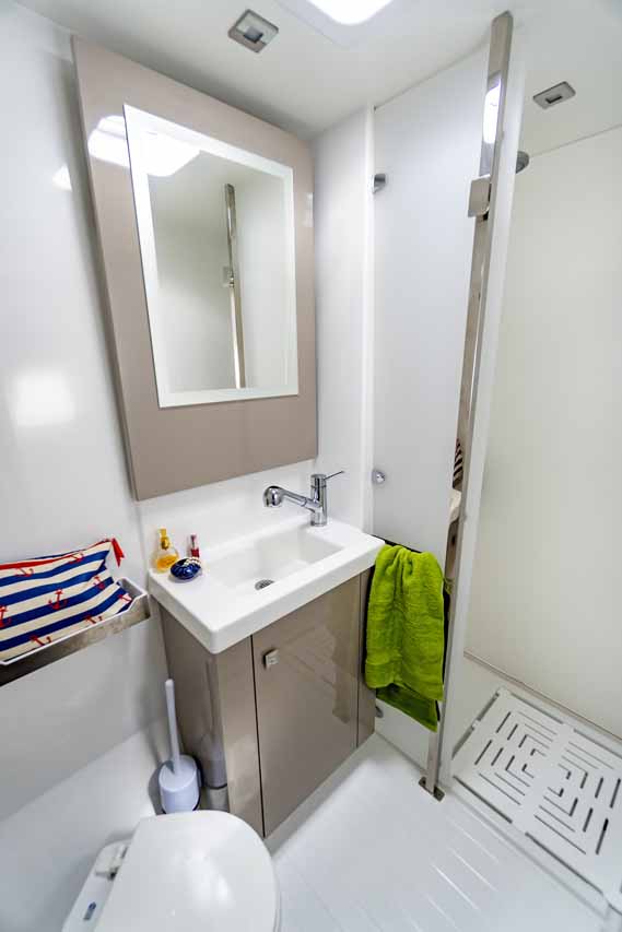 Fountaine Pajot Astrea 42 - 4 + 2 cab. — photo 24