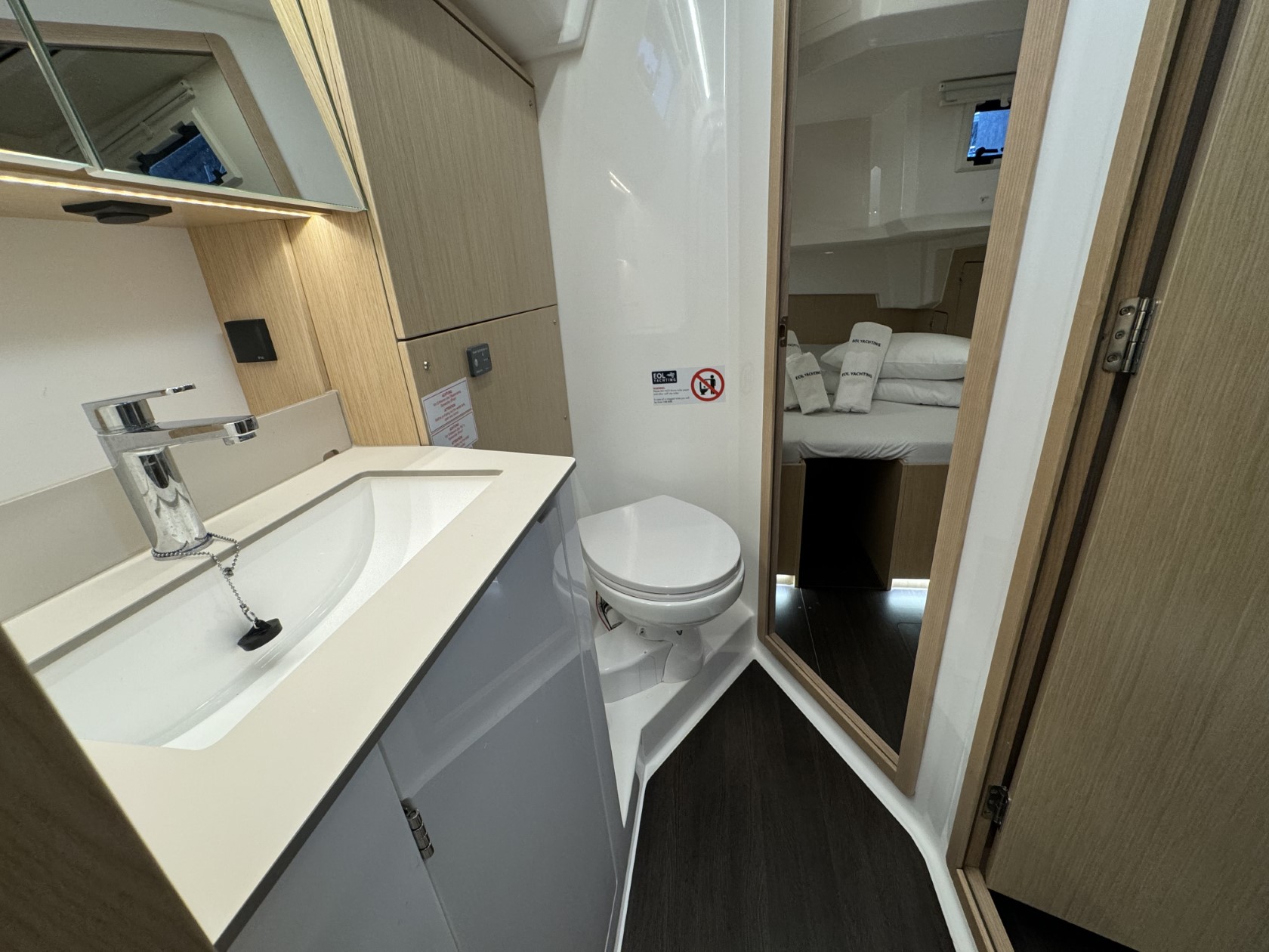 Bavaria C46 - 4 cab. — photo 48