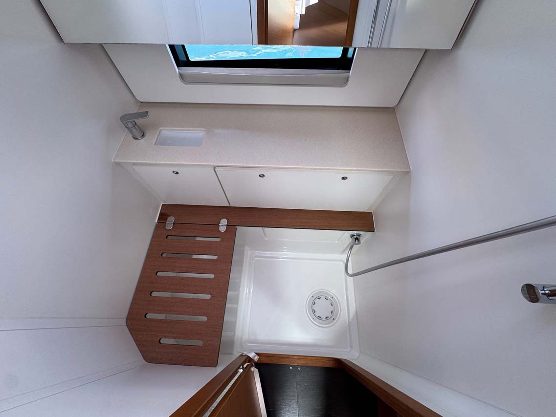 Dufour 41 - 3 cab. — photo 18