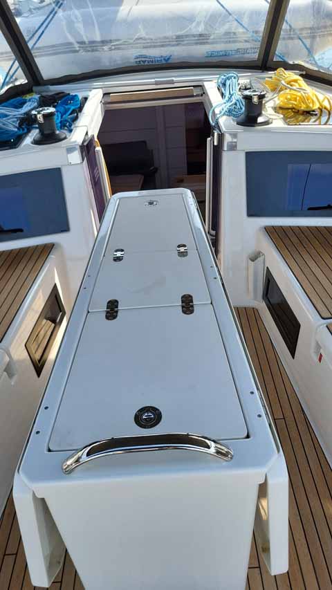 Dufour 41 Performance - 3 cab. — photo 9