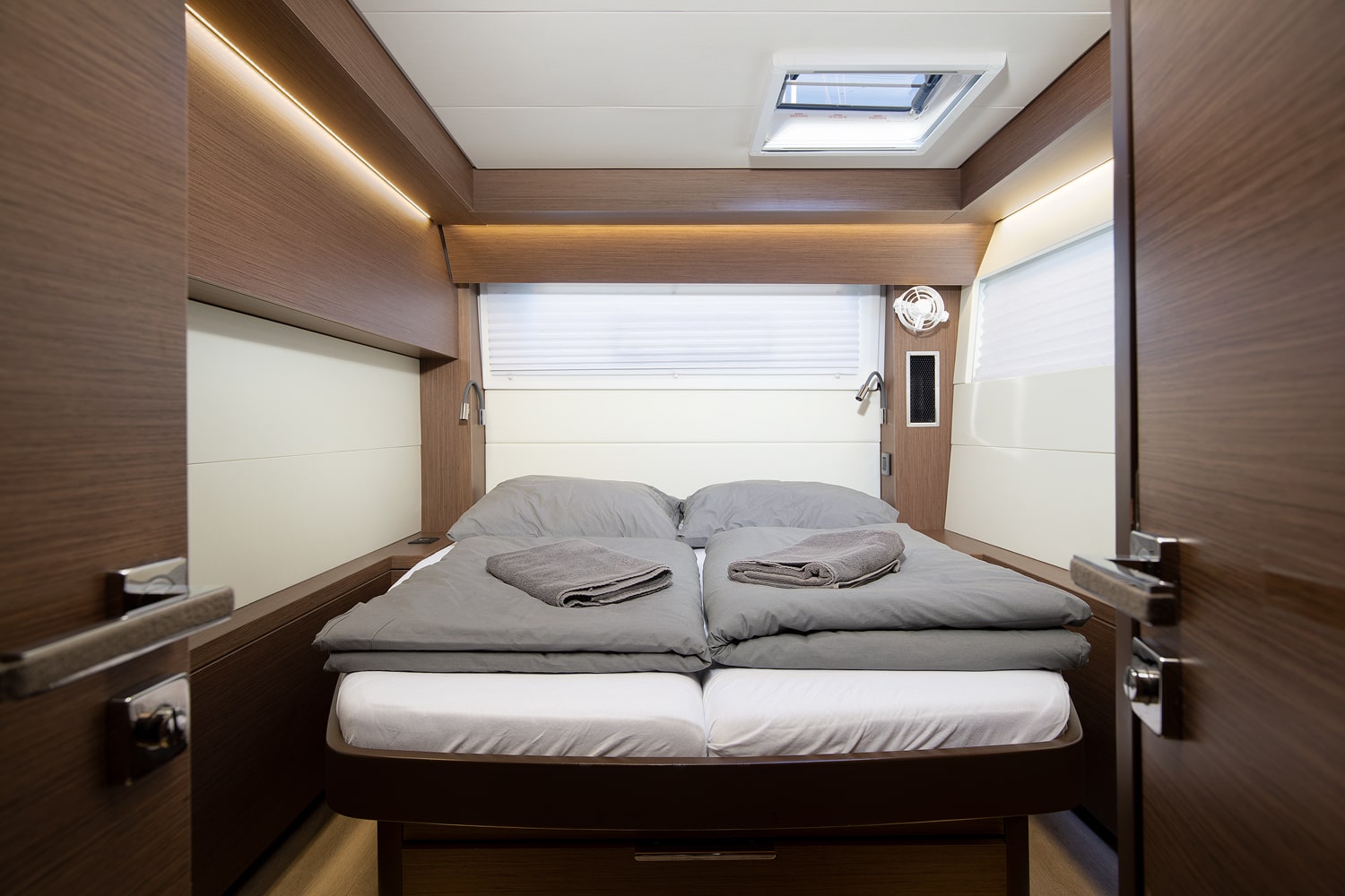 Lagoon 50 - 6 + 1 cab. — photo 19