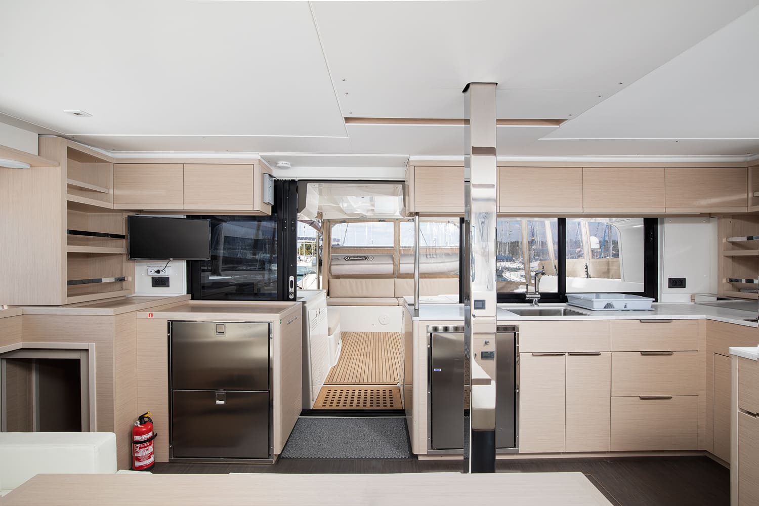 Lagoon 46 - 4 + 2 cab. — photo 13