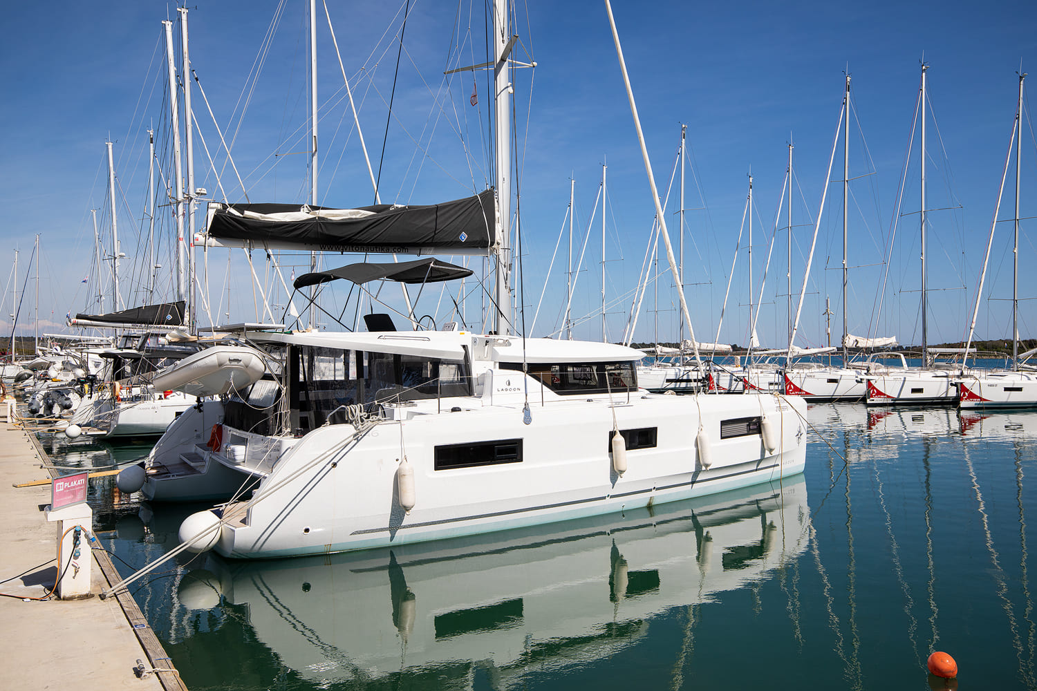 Lagoon 46 - 4 + 2 cab. — photo 4