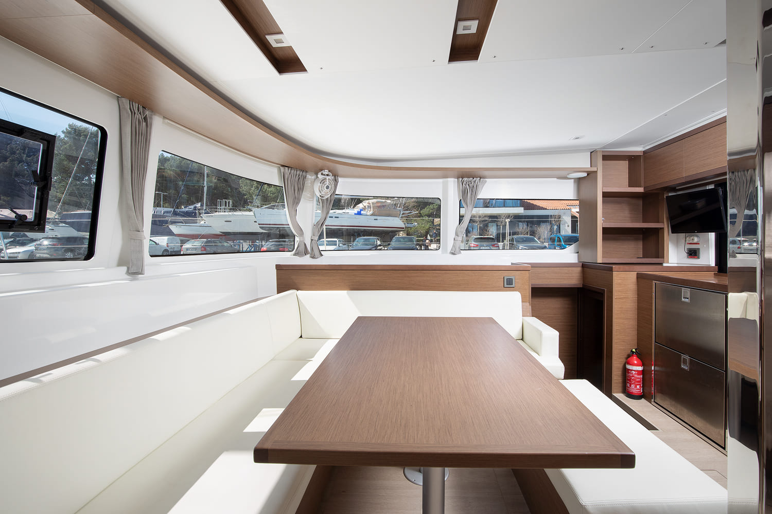 Lagoon 46 - 4 + 2 cab. — photo 12