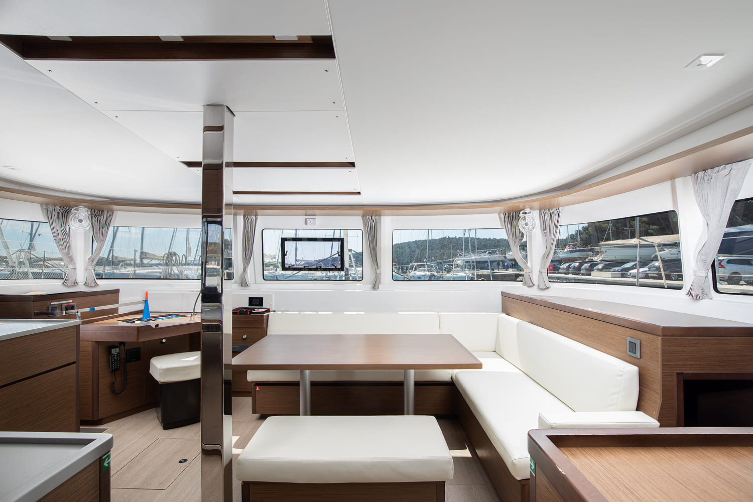 Lagoon 46 - 4 + 2 cab. — photo 17