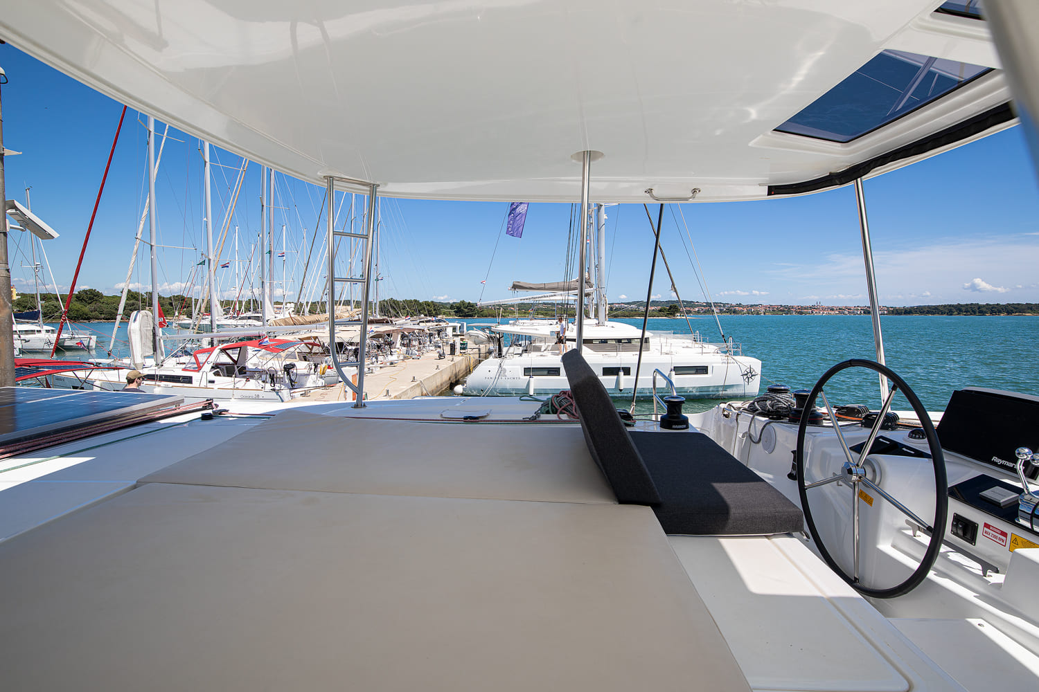 Lagoon 46 - 4 + 2 cab. — photo 9