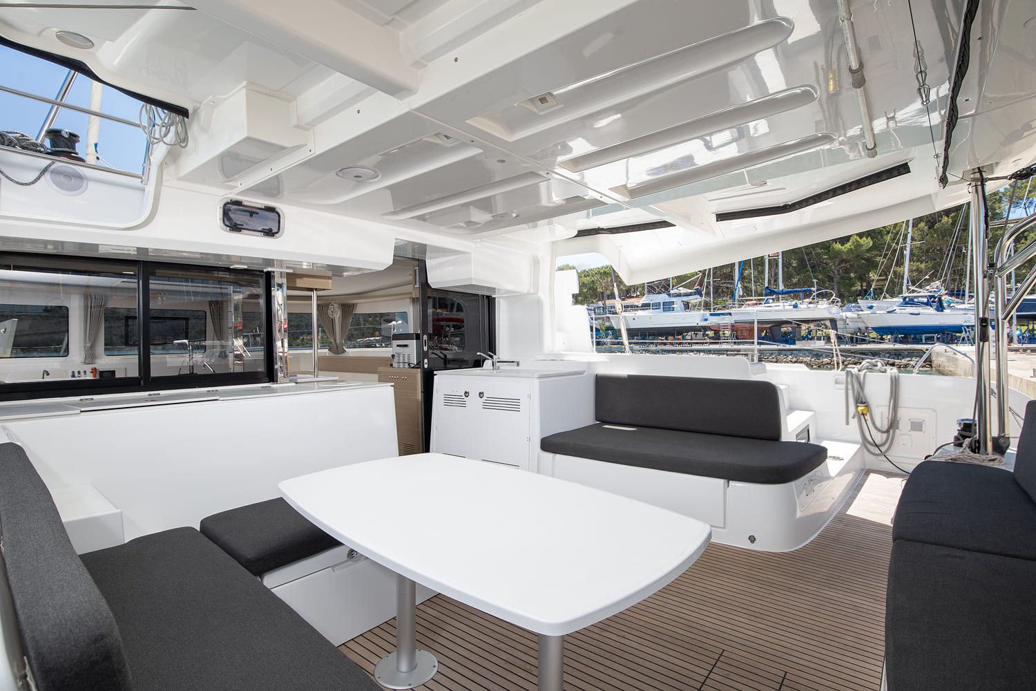 Lagoon 46 - 4 + 2 cab. — photo 12