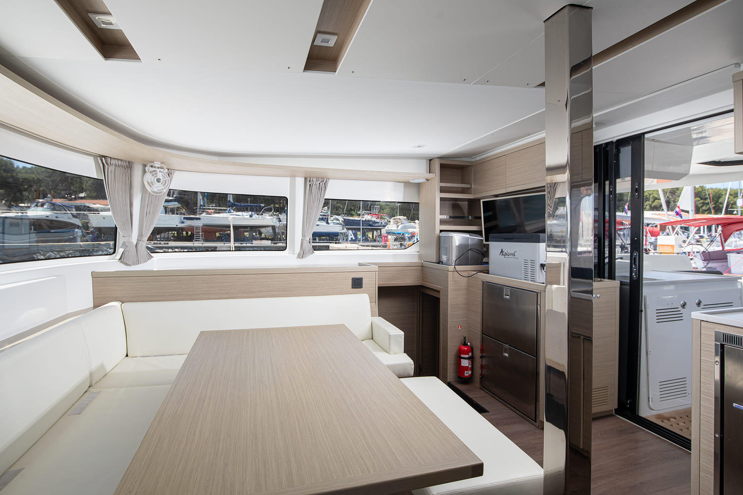 Lagoon 46 - 4 + 2 cab. — photo 18