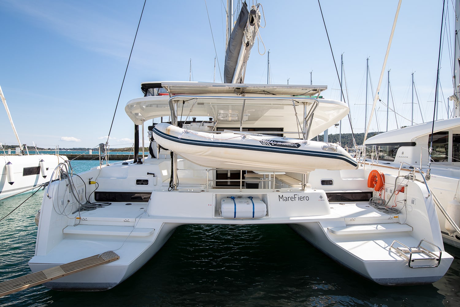 Lagoon 42 - 4 + 2 cab. — photo 7
