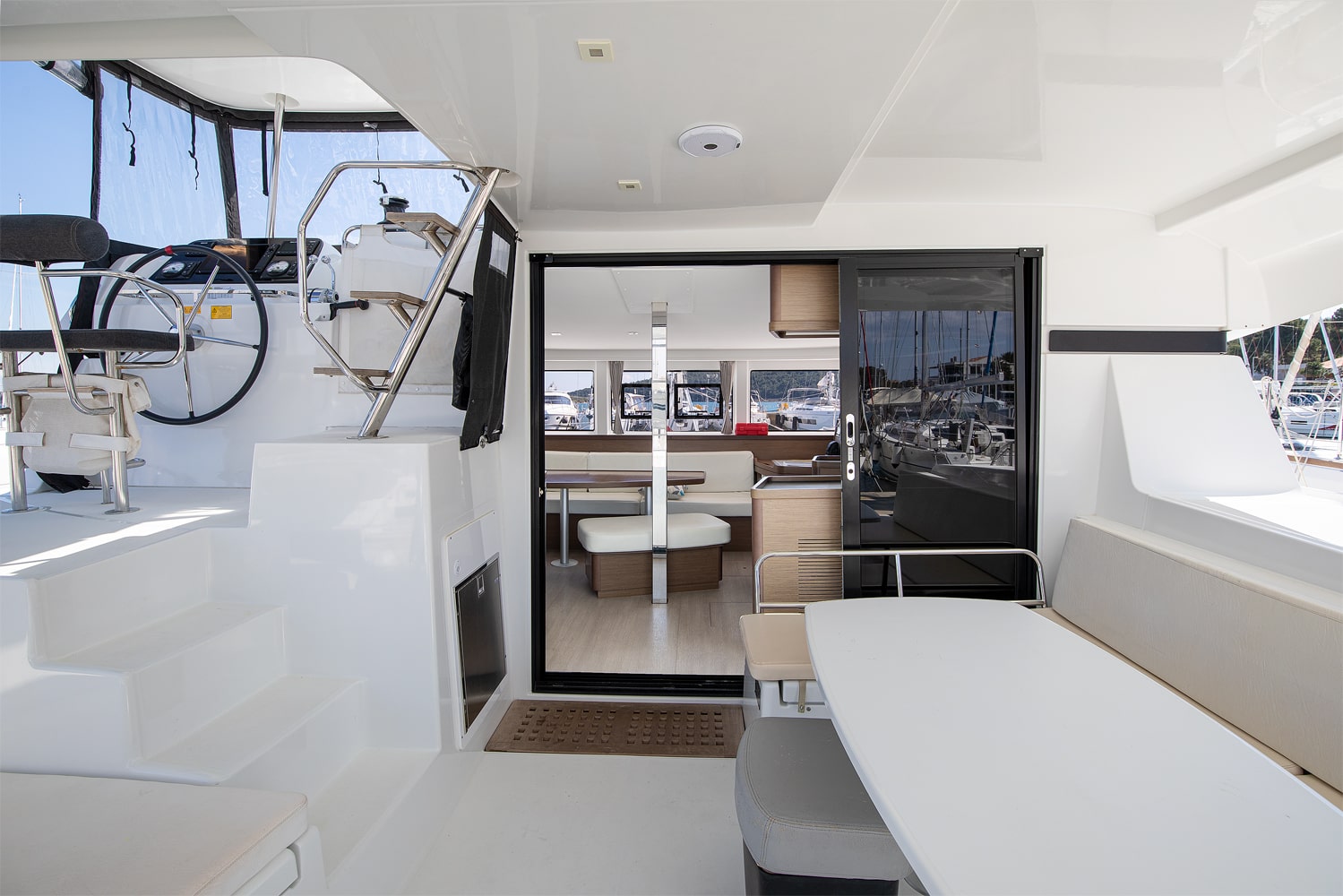 Lagoon 42 - 4 + 2 cab. — photo 8