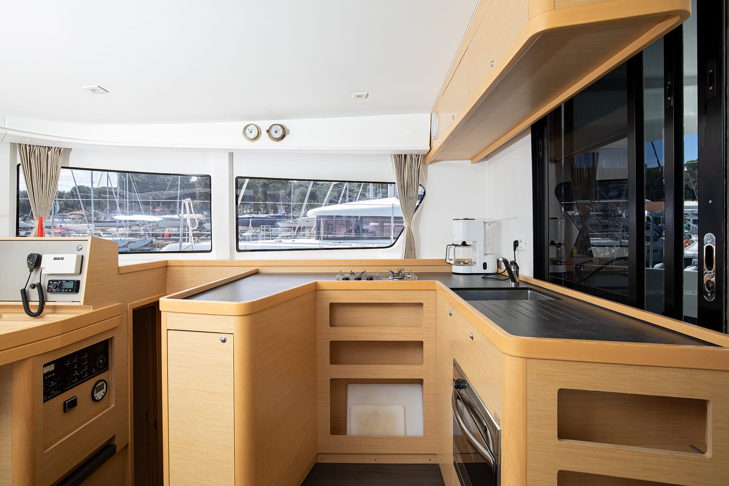 Lagoon 42 - 4 + 1 cab. — photo 13