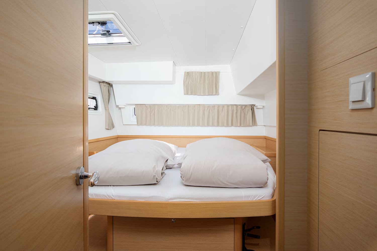 Lagoon 42 - 4 + 1 cab. — photo 18