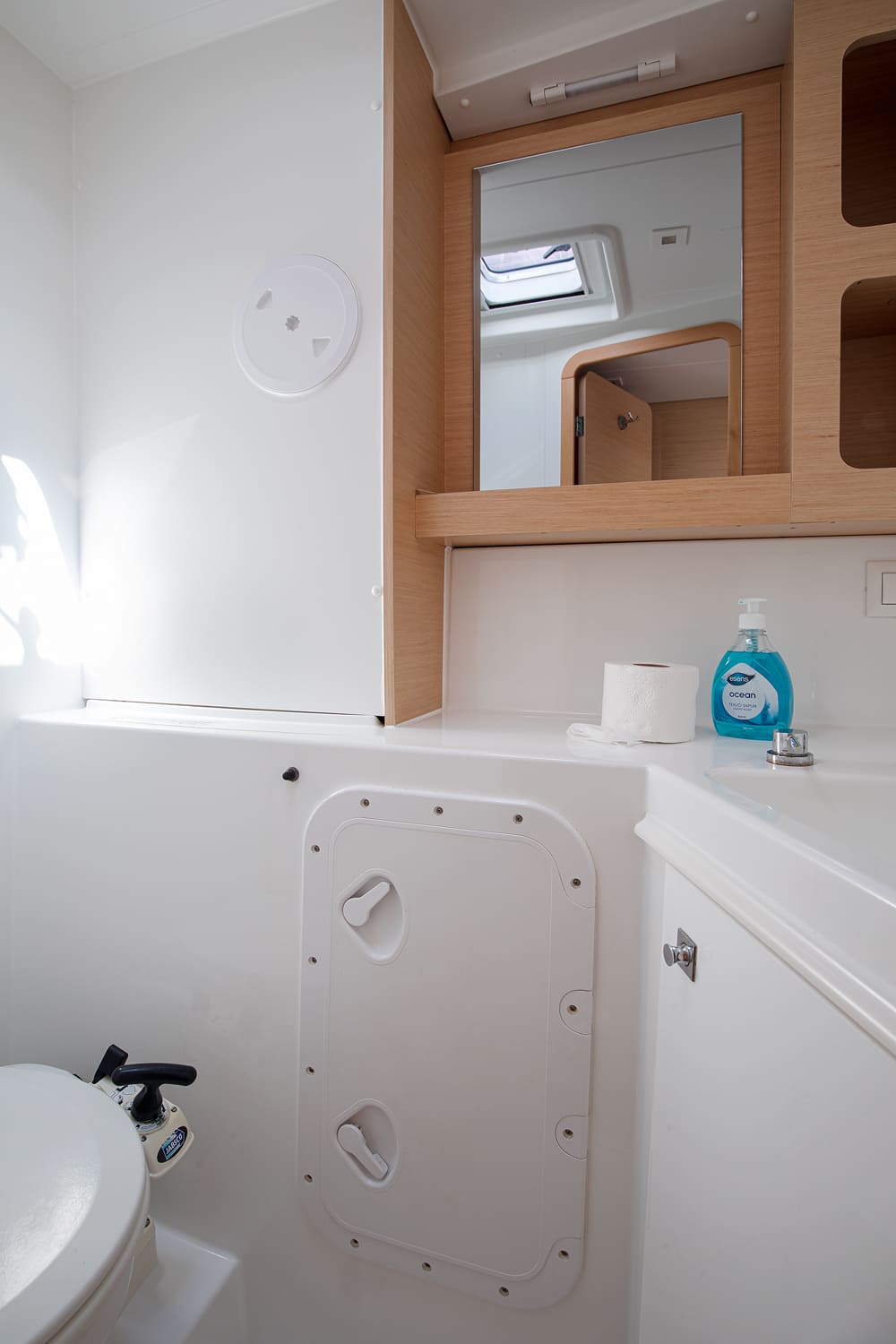 Lagoon 42 - 4 + 1 cab. — photo 23