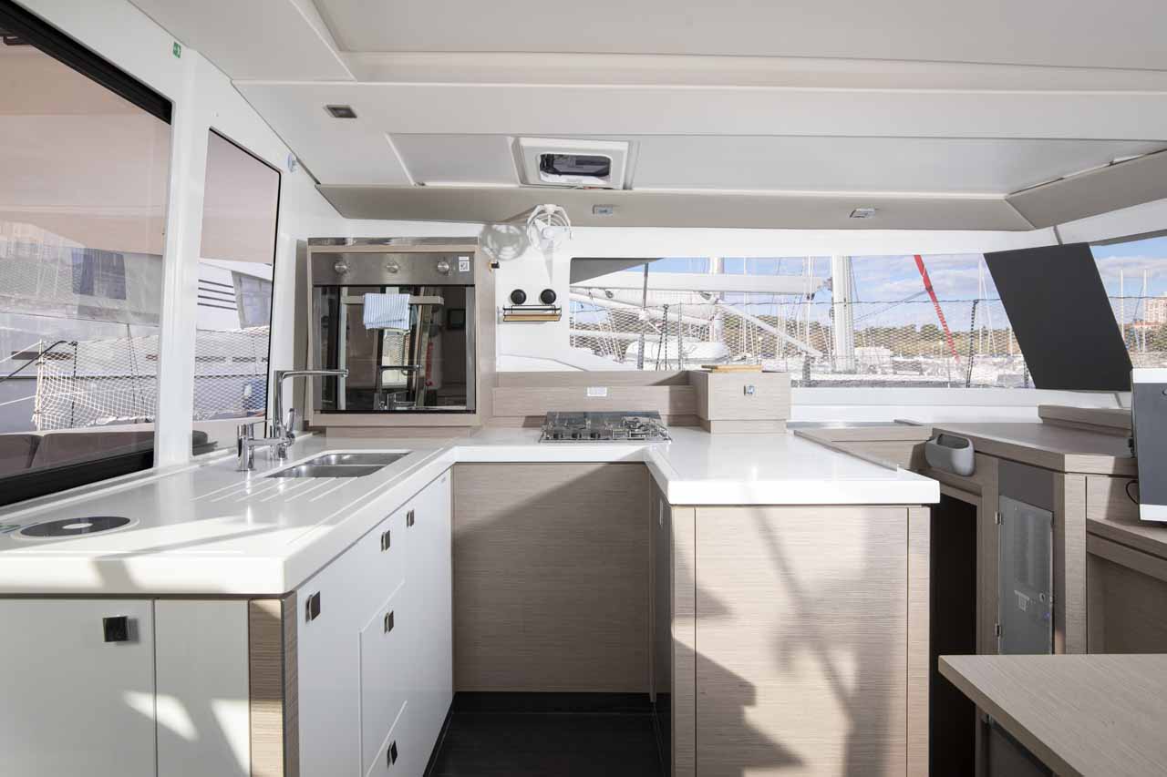 Fountaine Pajot Astrea 42 — photo 14