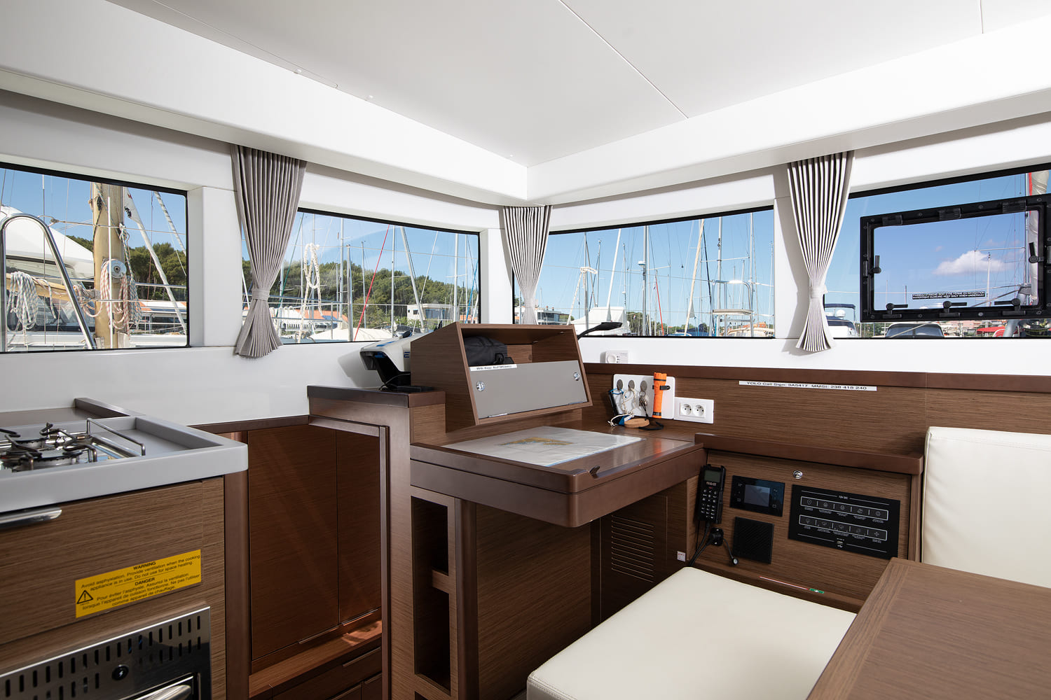 Lagoon 40 - 3 + 2 cab — photo 12