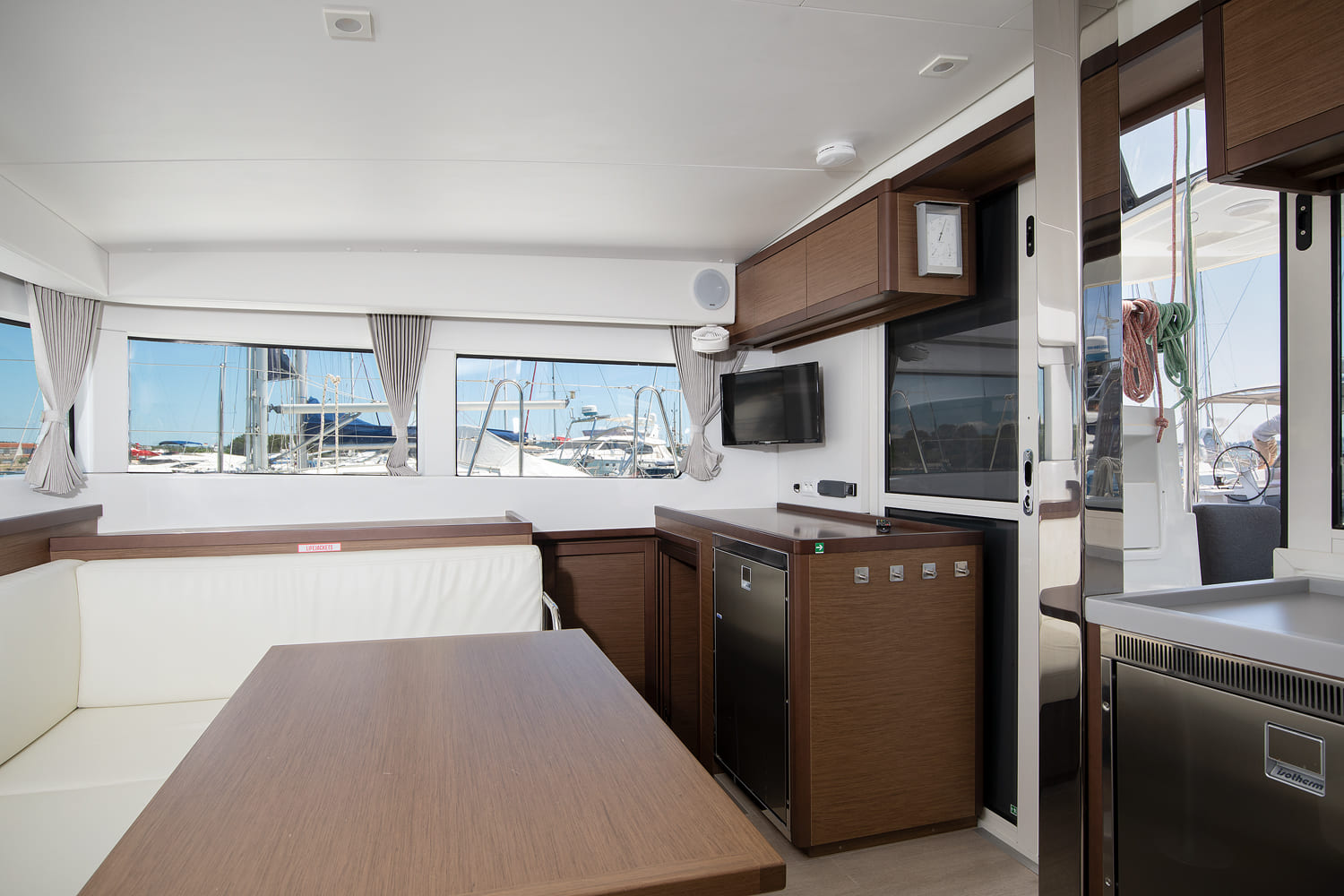 Lagoon 40 - 3 + 2 cab — photo 13
