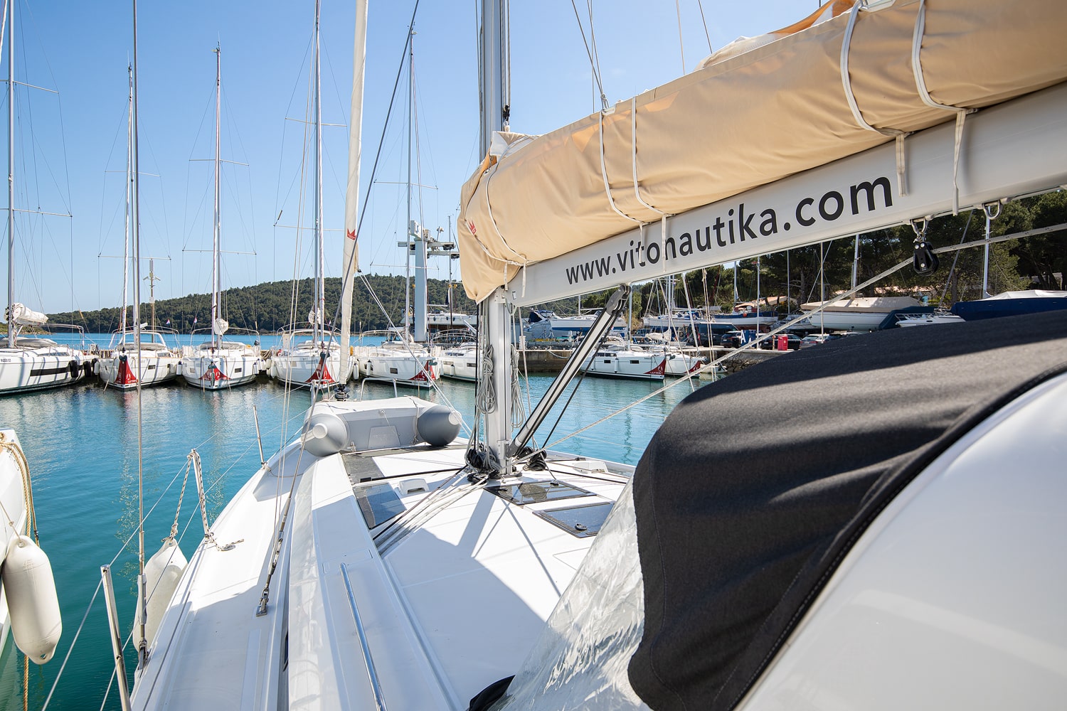Oceanis 46.1 — photo 9
