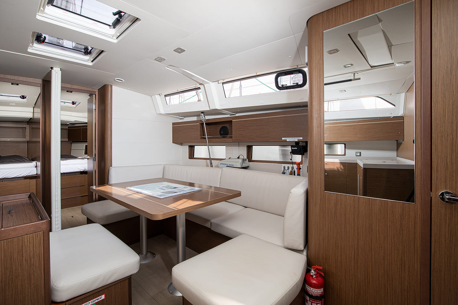 Oceanis 46.1 — photo 11