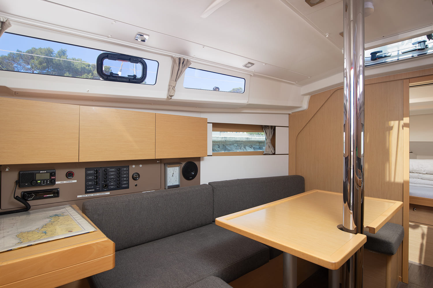 Oceanis 35 — photo 13