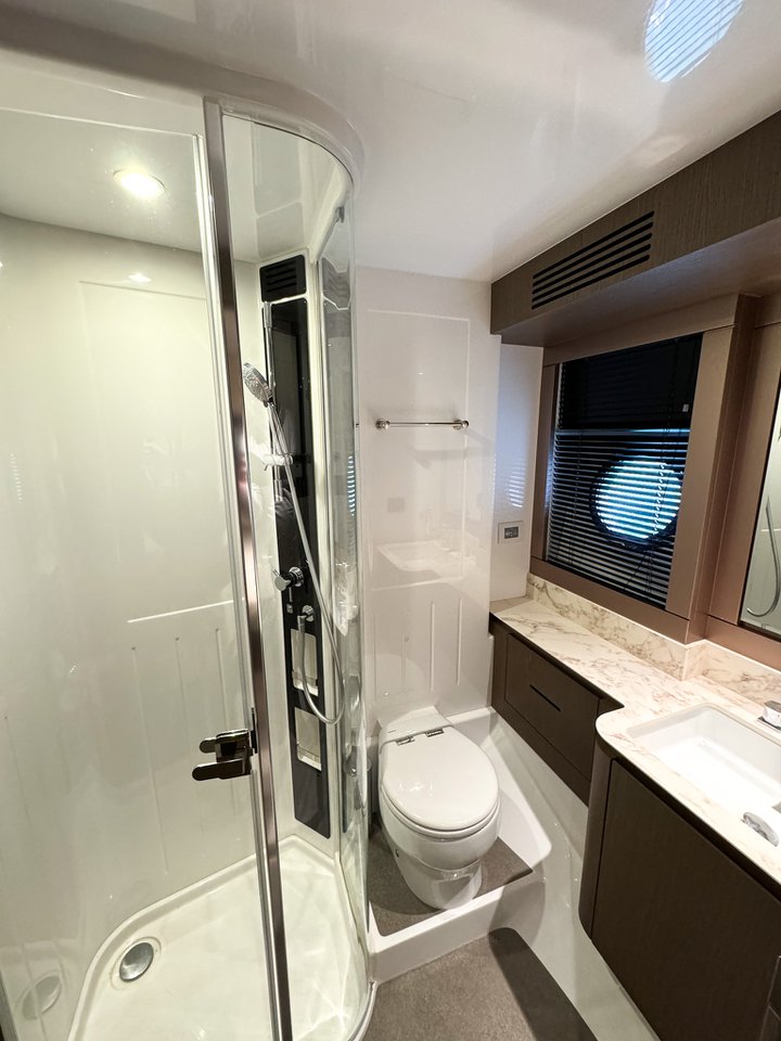 Azimut Magellano 66 — photo 52